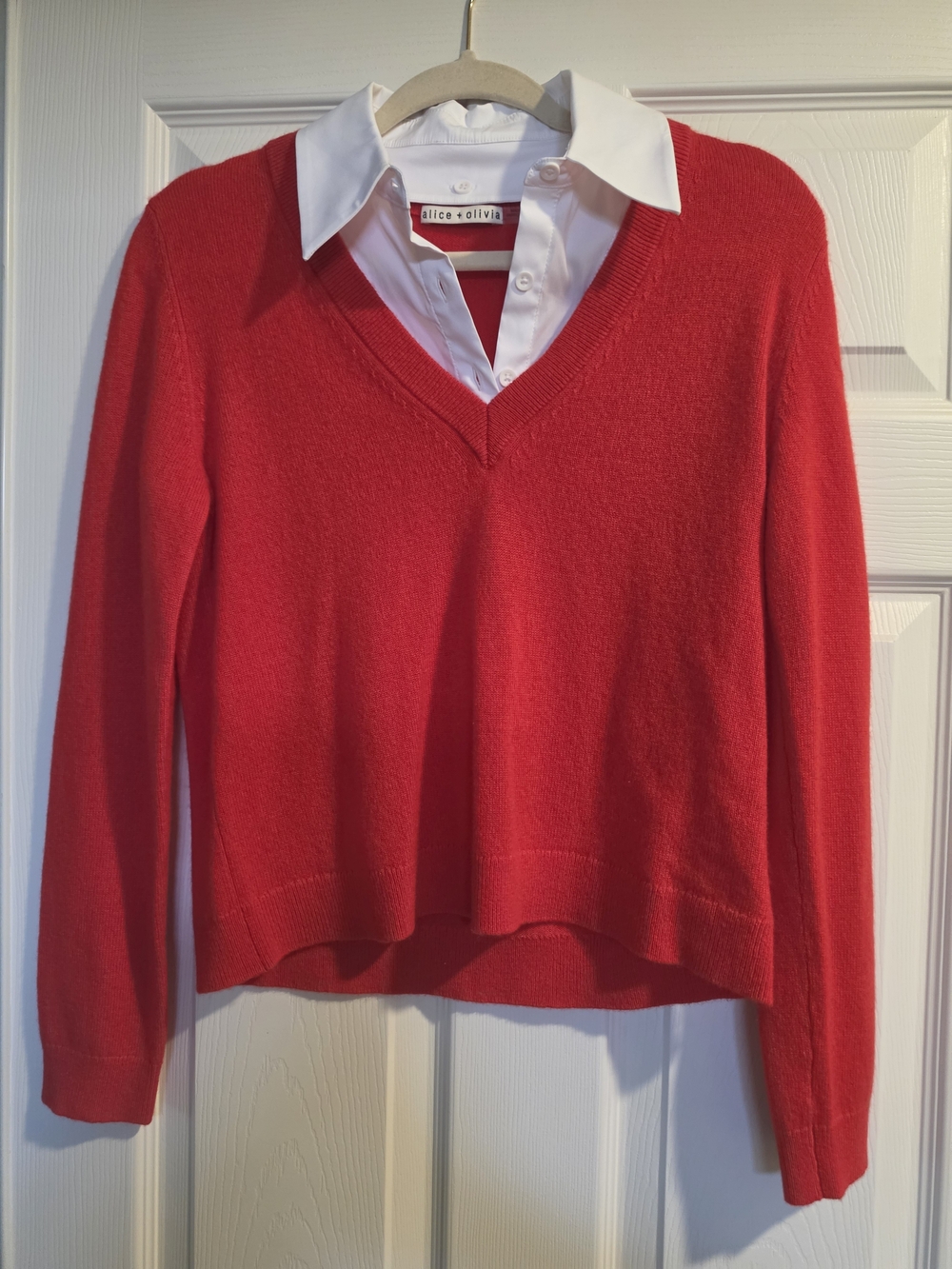 Alice + Olivia Bright Red V-Neck Lightweight Sweater